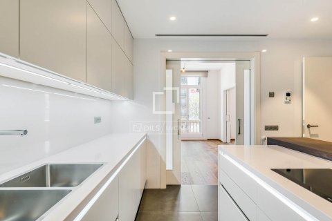 Wohnung zur Miete in Barcelona, Spanien 4 Schlafzimmer, 230 m2 Nr. 161472 - Foto 3