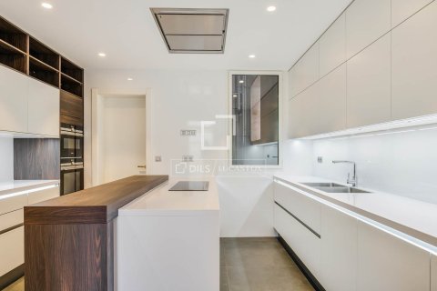 Wohnung zur Miete in Barcelona, Spanien 4 Schlafzimmer, 230 m2 Nr. 161472 - Foto 7