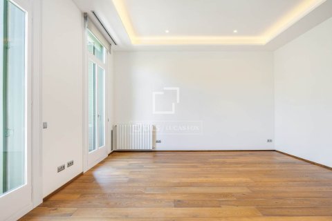 Wohnung zur Miete in Barcelona, Spanien 4 Schlafzimmer, 230 m2 Nr. 161472 - Foto 4