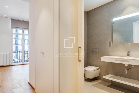 Wohnung zur Miete in Barcelona, Spanien 4 Schlafzimmer, 230 m2 Nr. 161472 - Foto 17