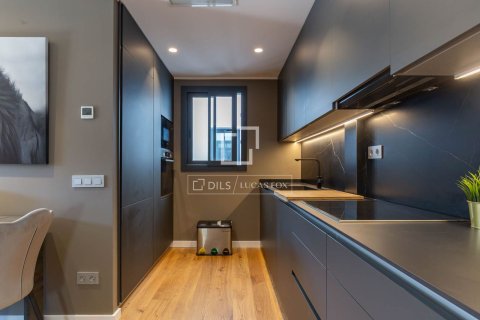 Villa for rent in Esplugues de Llobregat, Barcelona, Spain 3 bedrooms, 240 sq.m. No. 161473 - photo 24