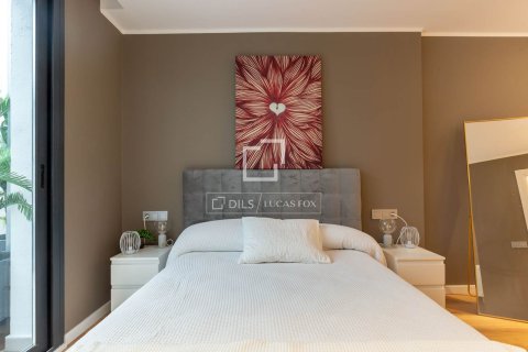 Villa for rent in Esplugues de Llobregat, Barcelona, Spain 3 bedrooms, 240 sq.m. No. 161473 - photo 3