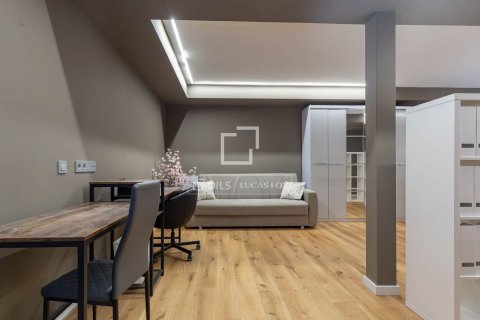 Villa for rent in Esplugues de Llobregat, Barcelona, Spain 3 bedrooms, 240 sq.m. No. 161473 - photo 6