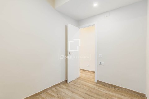 Apartment à vendre à Barcelona, Espagne, 4 chambres, 70 m2 No. 161469 - photo 26