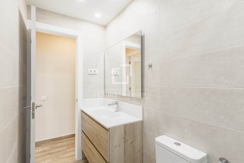 Apartment à vendre à Barcelona, Espagne, 4 chambres, 70 m2 No. 161469 - photo 23