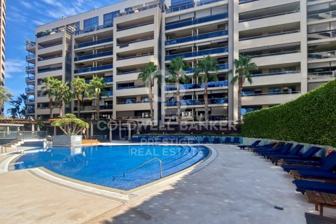 Huoneisto myytävänä Barcelona, Espanja, 3 makuuhuonetta, 145 m2 No. 160047 - kuva 18