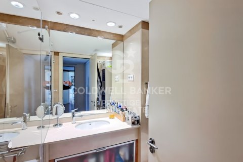 Huoneisto myytävänä Barcelona, Espanja, 3 makuuhuonetta, 145 m2 No. 160047 - kuva 9