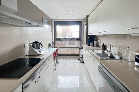 Huoneisto myytävänä Barcelona, Espanja, 3 makuuhuonetta, 145 m2 No. 160047 - kuva 7