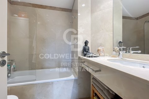 Huoneisto myytävänä Barcelona, Espanja, 3 makuuhuonetta, 145 m2 No. 160047 - kuva 14