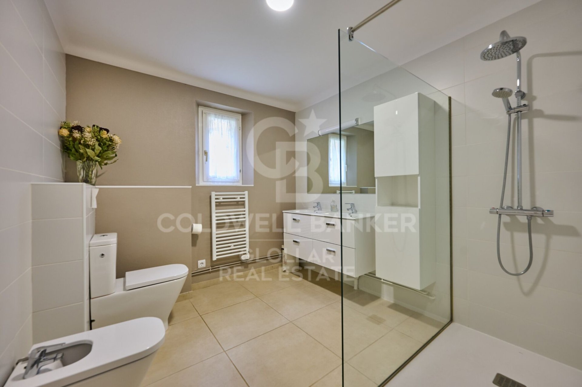 Дом в Испании 8 спален, 240м2 №160045
