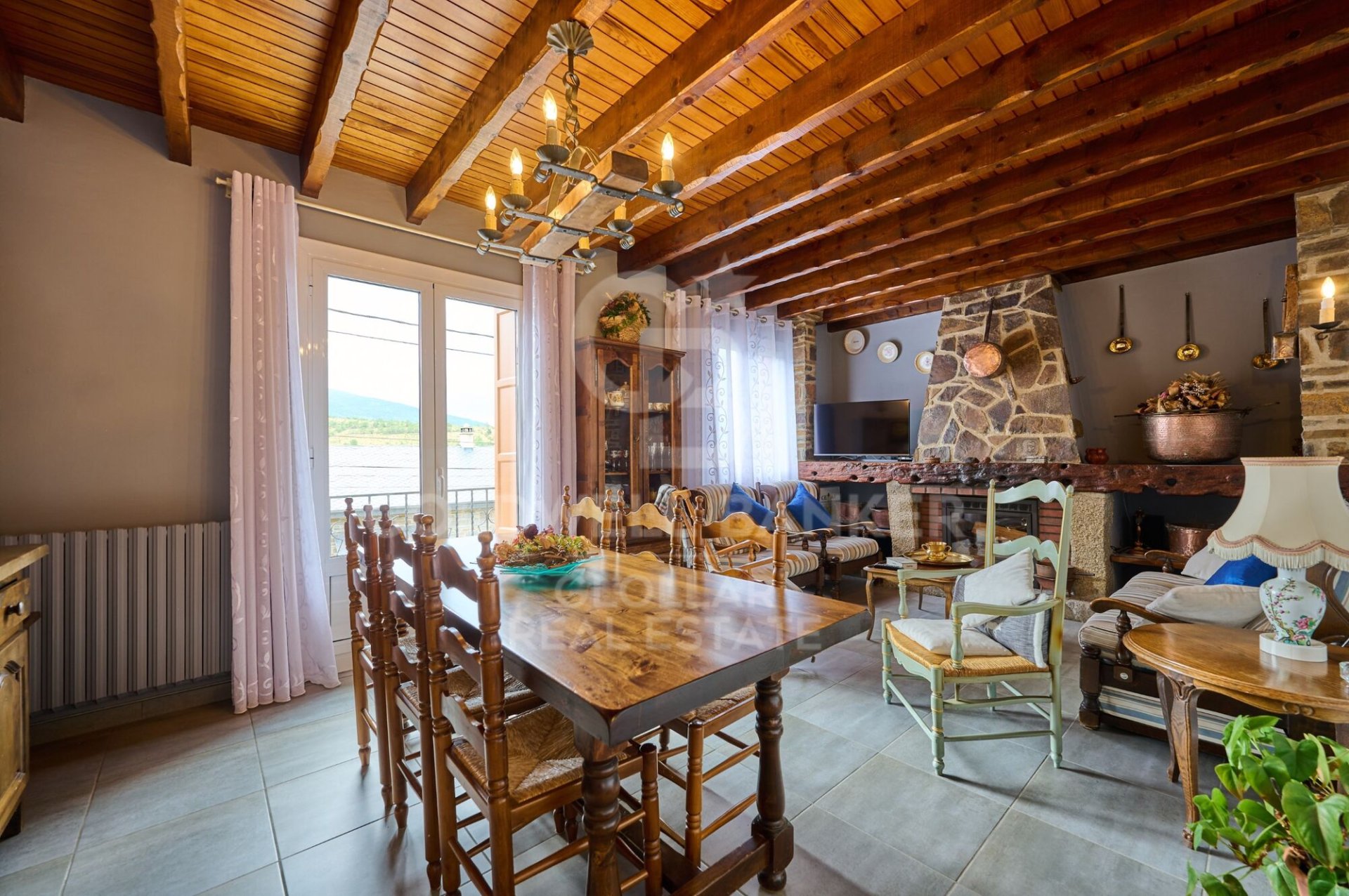 Дом в Испании 8 спален, 240м2 №160045