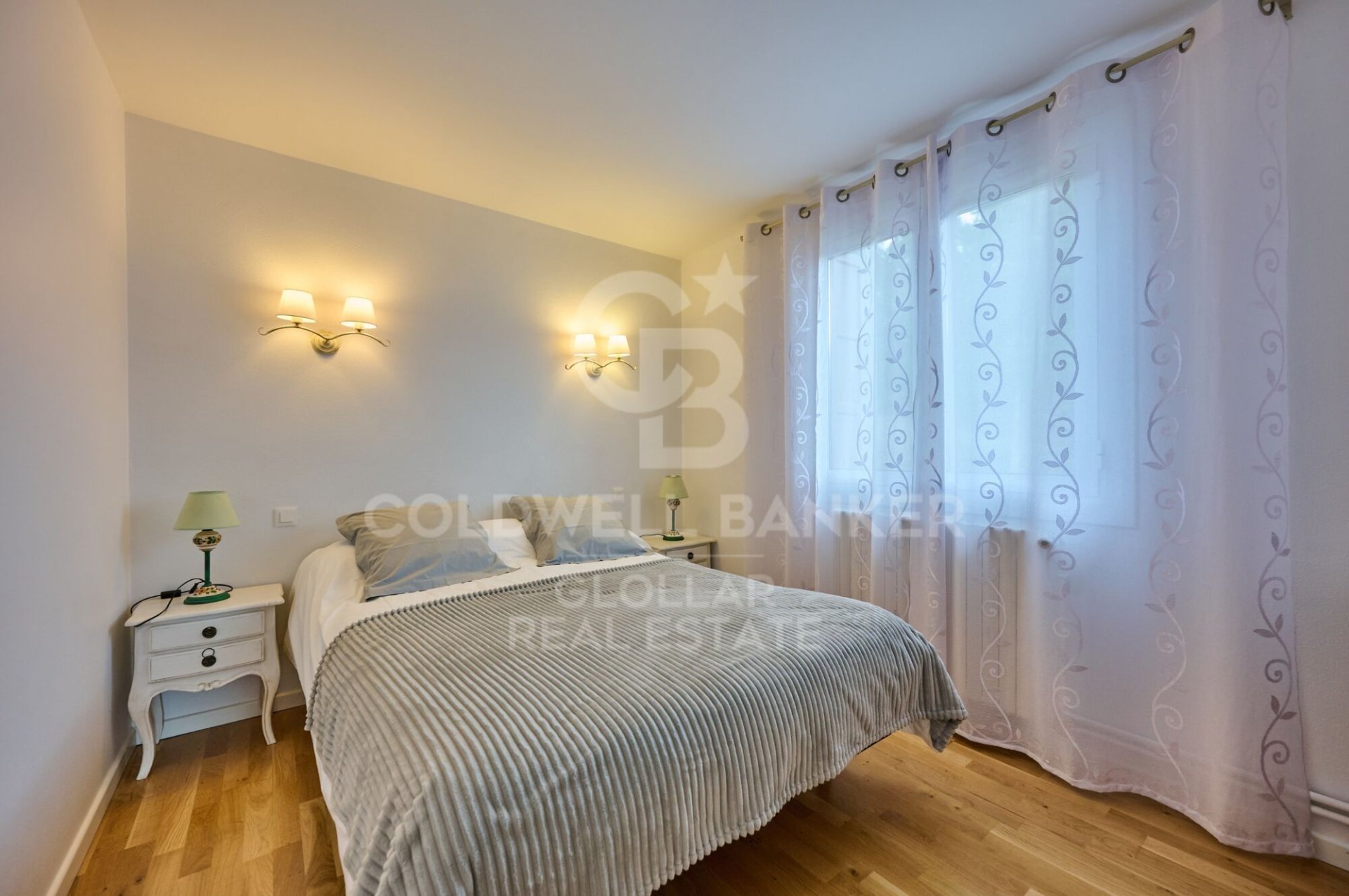 Дом в Испании 8 спален, 240м2 №160045