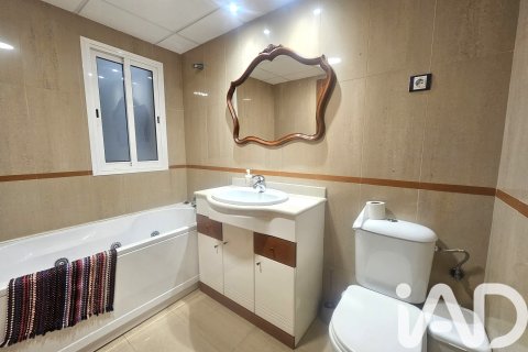 Huoneisto myytävänä Sant Carles De La Rapita, Tarragona, Espanja, 3 makuuhuonetta, 121 m2 No. 152328 - kuva 25