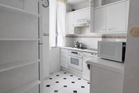 Apartment à vendre à Madrid, Espagne, 4 chambres, 97 m2 No. 152334 - photo 3