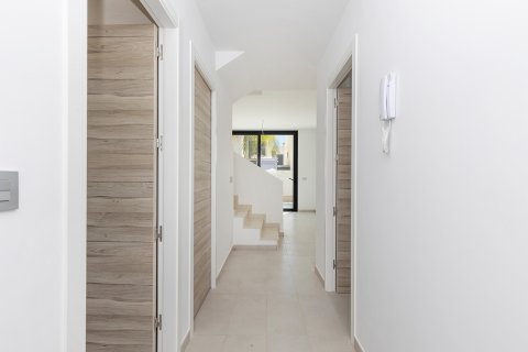 Villa en venta en Alicante, España 3 dormitorios, 140 m2 No. 152192 - foto 12