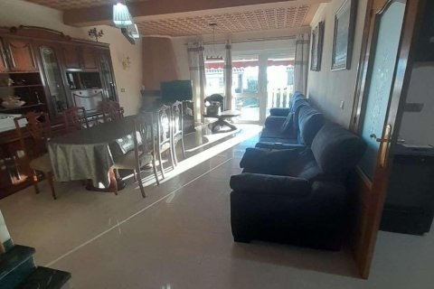 Willa w Punta Prima, Alicante, Hiszpania 4 sypialnie, 150 mkw. nr 152189 – zdjęcie 25