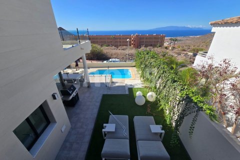Huvila myytävänä Torviscas, Tenerife, Espanja, 3 makuuhuonetta, 350 m2 No. 156207 - kuva 9