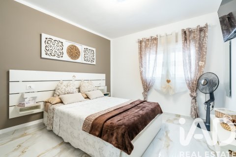 Apartamento en venta en San Miguel de Abona, Tenerife, España 3 dormitorios, 142.37 m2 No. 152584 - foto 3