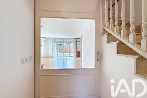 Radhus till salu i Sitges, Barcelona, Spanien 4 sovrum, 138 kvm. Nr. 152586 - foto 25