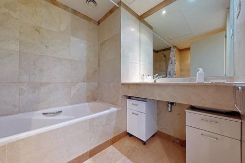 Apartment à vendre Barcelona, Espagne, 3 chambres, 121 m2 No. 133400 - photo 15