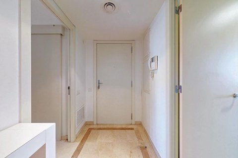 Apartment à vendre Barcelona, Espagne, 3 chambres, 121 m2 No. 133400 - photo 21