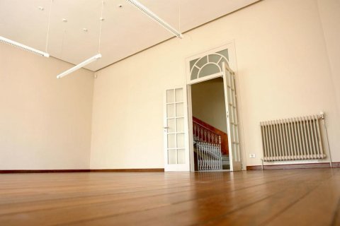 Villa à vendre Barcelona, Espagne, 11 chambres, 800 m2 No. 133397 - photo 5