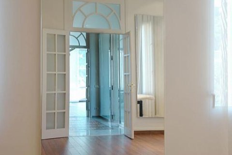 Villa à vendre Barcelona, Espagne, 11 chambres, 800 m2 No. 133397 - photo 4