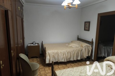 Huvila myytävänä Nava del Rey, Valladolid, Espanja, 6 makuuhuonetta, 354 m2 No. 184846 - kuva 10