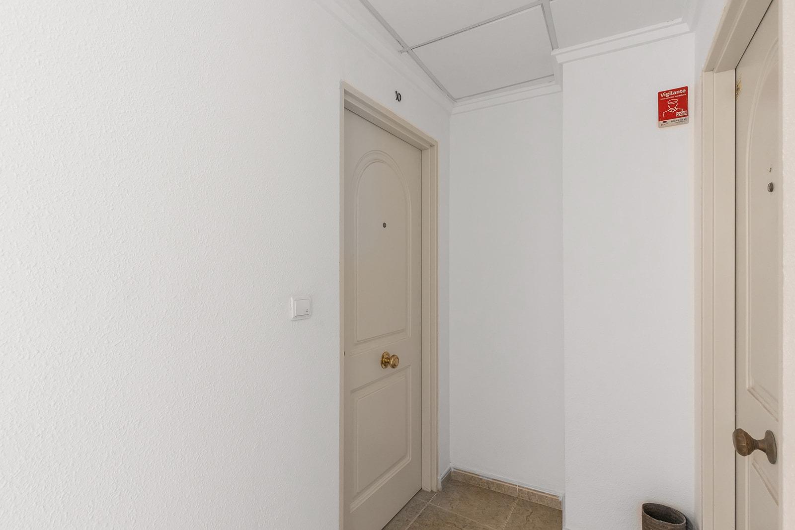 Apartment in Torrevieja, Alicante, Spain 2 bedrooms,  No. 184401