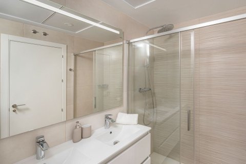 Продажа квартиры в Бенидорм, Аликанте, Испания 1 спальня, 80м2 №155308 - фото 24