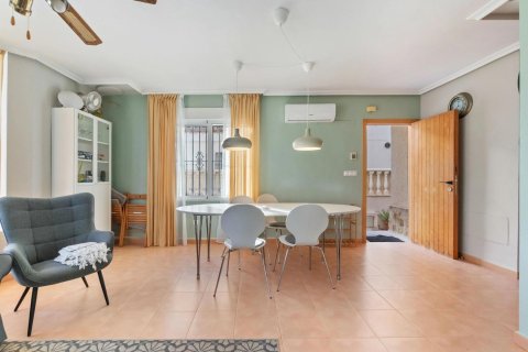 Bliźniak w Villamartin, Alicante, Hiszpania 3 sypialnie, 89 mkw. nr 179753 – zdjęcie 3