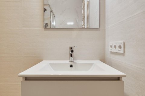 Apartament w Madrid, Hiszpania 2 sypialnie, 65 mkw. nr 179749 – zdjęcie 10