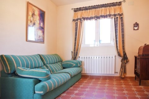 Villa for sale in Pinoso, Alicante, Spain 4 bedrooms,  No. 164481 - photo 12