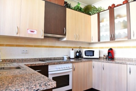 Villa for sale in Pinoso, Alicante, Spain 4 bedrooms,  No. 164481 - photo 9