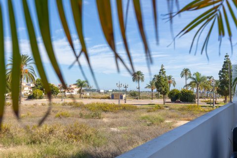 Apartment for sale in Los Alcazares, Murcia, Spain 2 bedrooms,  No. 164483 - photo 3