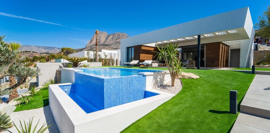 Villa in Finestrat, Alicante, Spain 3 bedrooms, 200 sq.m. No. 145089