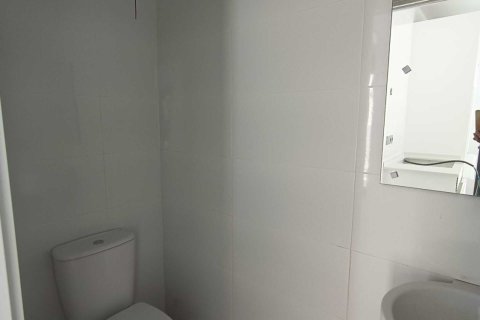 Продажа виллы в Дайя Нуэва, Аликанте, Испания 3 спальни, 96м2 №163266 - фото 6