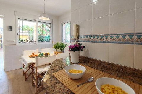 Villa en venta en Alicante, España 4 dormitorios, 264 m2 No. 186937 - foto 15