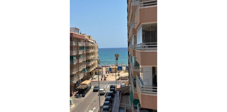 Appartamento a Alicante, Spagna 3 camere da letto, 69 mq. N° 186942
