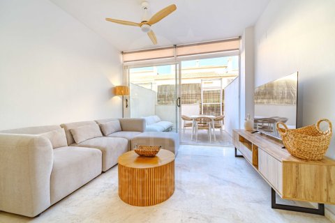 Kaupunkipientalo myytävänä Javea, Alicante, Espanja, 3 makuuhuonetta, 159 m2 No. 157892 - kuva 2