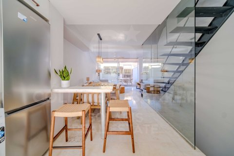 Kaupunkipientalo myytävänä Javea, Alicante, Espanja, 3 makuuhuonetta, 159 m2 No. 157892 - kuva 5