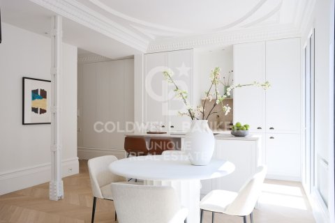 Apartamento en venta en Madrid, España 3 dormitorios, 90 m2 No. 157887 - foto 6