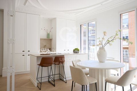 Apartamento en venta en Madrid, España 3 dormitorios, 90 m2 No. 157887 - foto 4