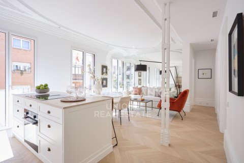 Apartamento en venta en Madrid, España 3 dormitorios, 90 m2 No. 157887 - foto 7