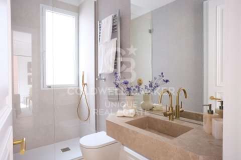 Apartamento en venta en Madrid, España 3 dormitorios, 90 m2 No. 157887 - foto 12