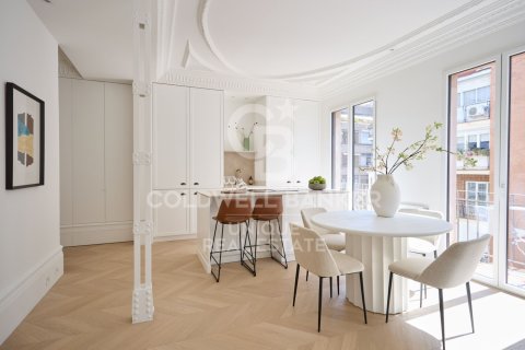 Apartamento en venta en Madrid, España 3 dormitorios, 90 m2 No. 157887 - foto 5