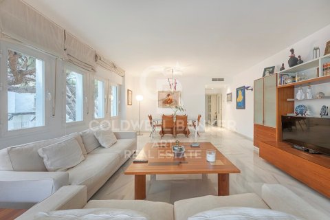 Apartment à vendre à Marbella, Malaga, Espagne, 4 chambres, 129 m2 No. 157889 - photo 1