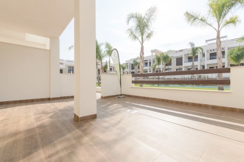 Bungalowi myytävänä Torrevieja, Alicante, Espanja, 3 makuuhuonetta, 70 m2 No. 171102 - kuva 2