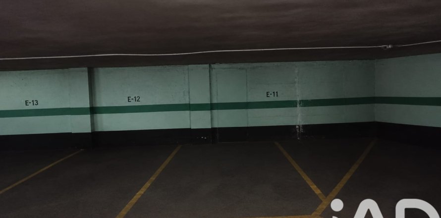 Garage à Madrid, Espagne 15 m2 No. 195124
