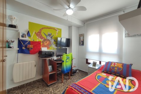Townhouse à vendre à Sagunto, Valencia, Espagne, 5 chambres, 161 m2 No. 195119 - photo 17